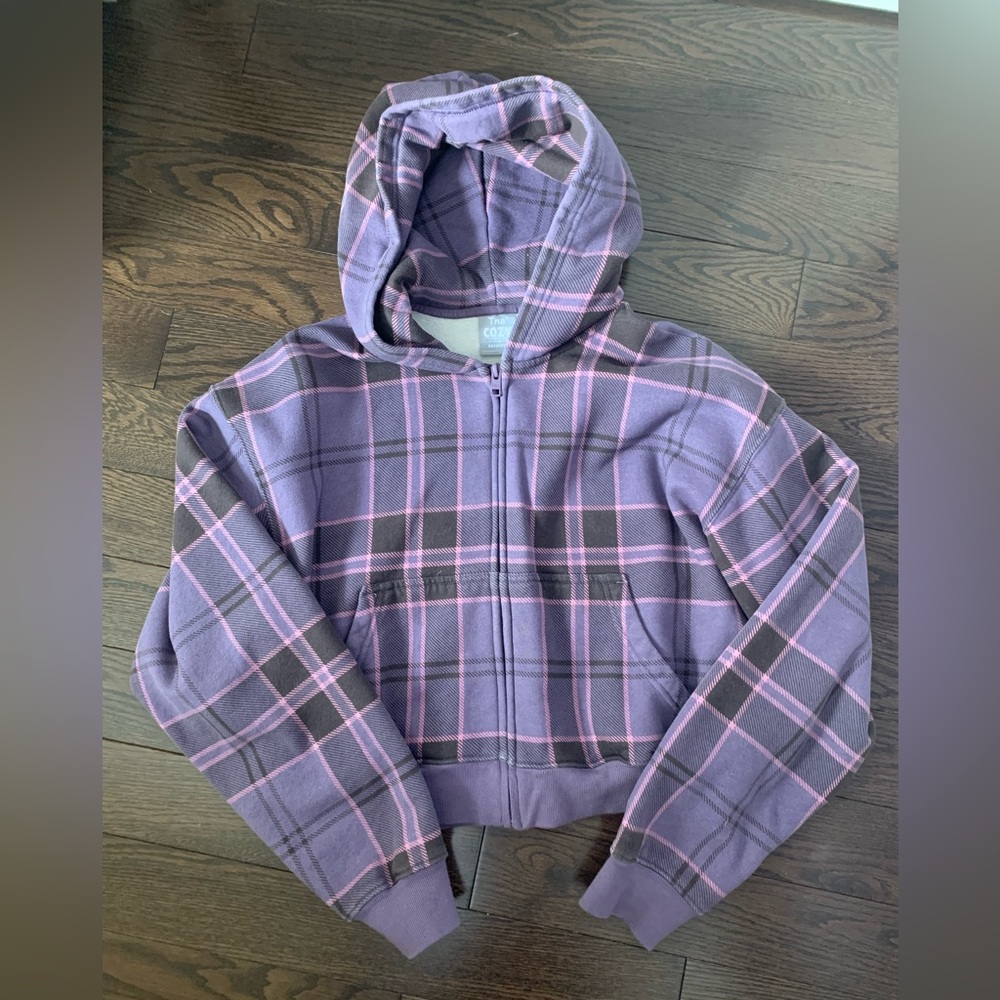 Women’s Aritzia Sweater